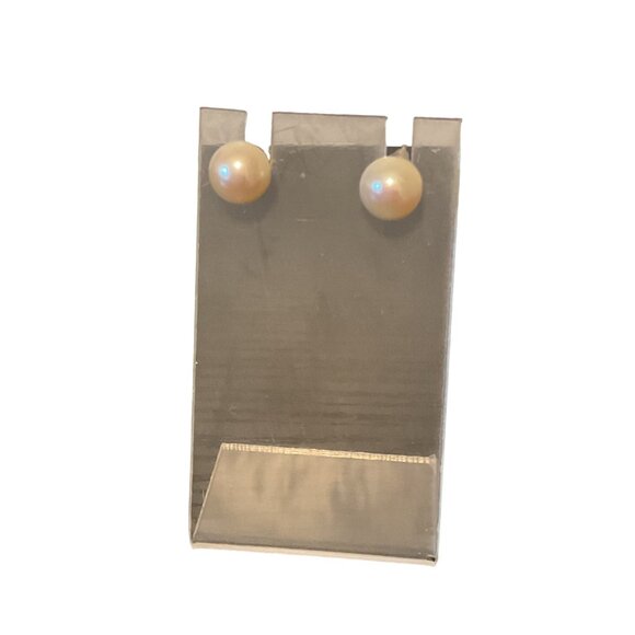 Elegant Faux Pearl Stud Earrings - Picture 1 of 5